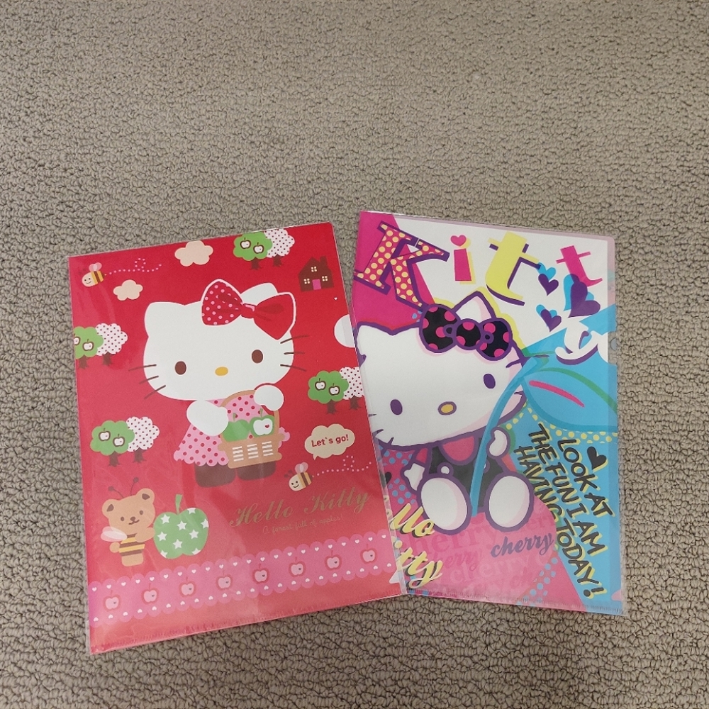 Hello Kitty Folders